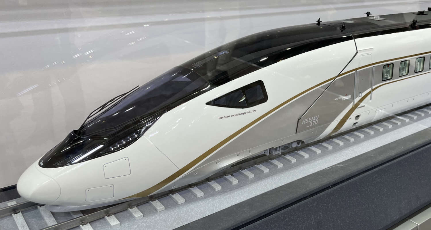 KTX EMU 370 als Modell von Hyundai Rotem auf der InnoTrans 2024 in Berlin